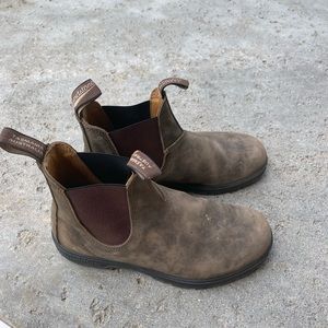 Blundstones